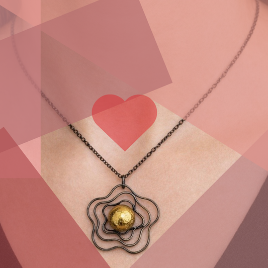 Golden Core Bloom Necklace (Valentine's)